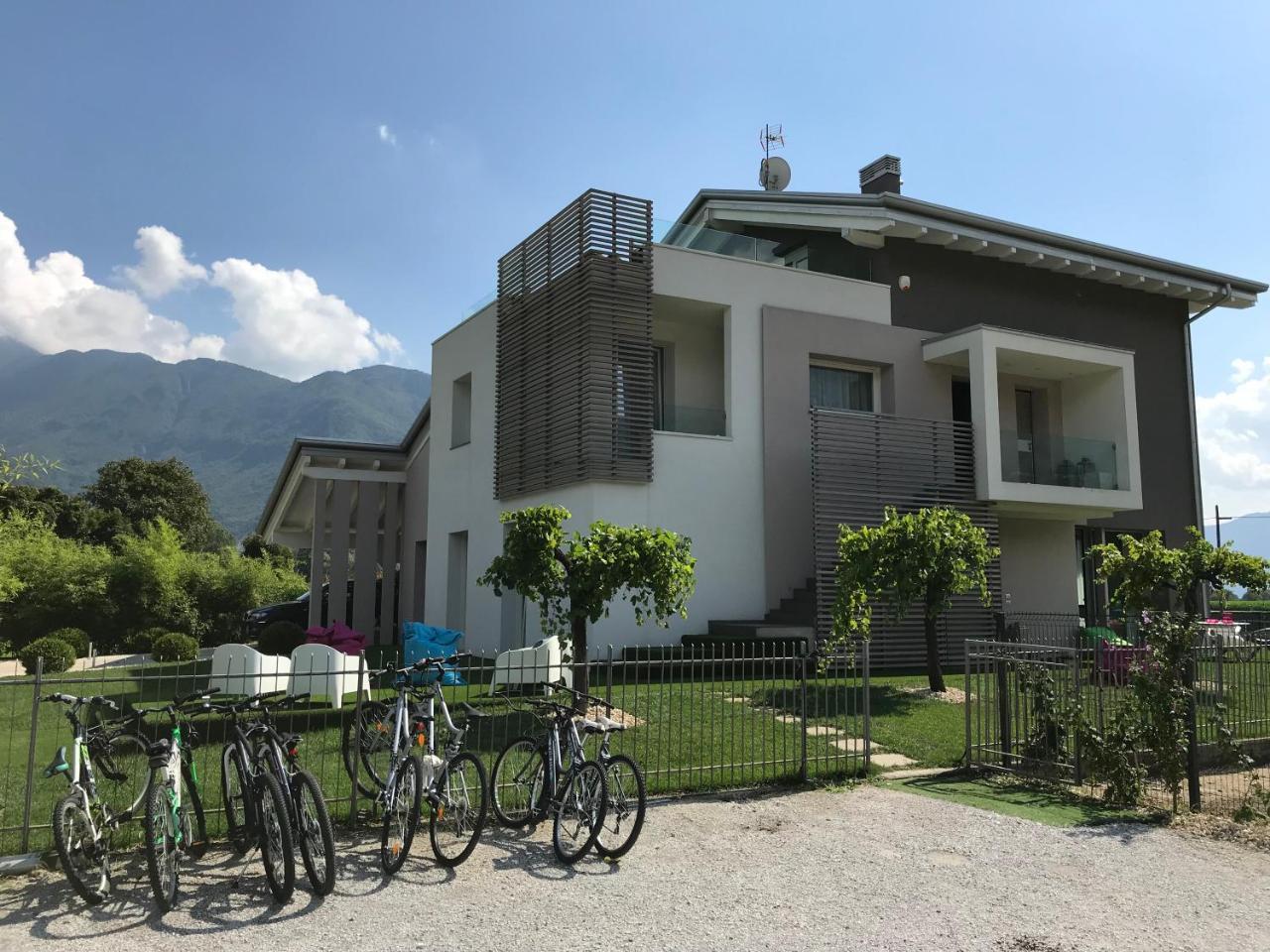Art B&B Design Costa Volpino Exterior foto