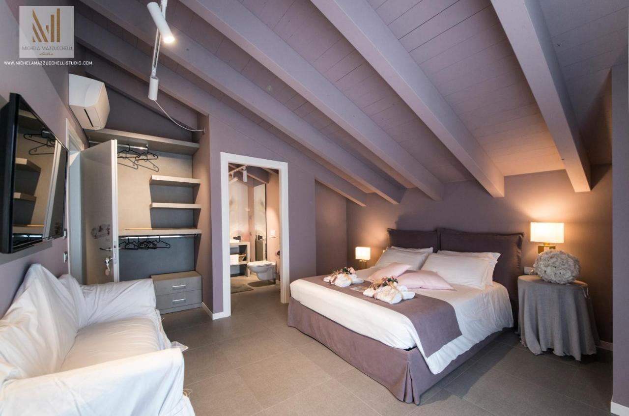 Art B&B Design Costa Volpino Exterior foto